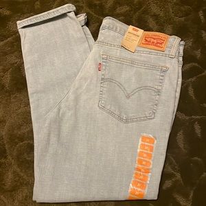 NWT Levi Boyfriend Jeans  Size 12